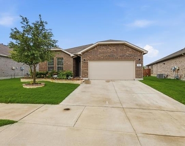 704 Wilmott Terrace - Photo Thumbnail 2