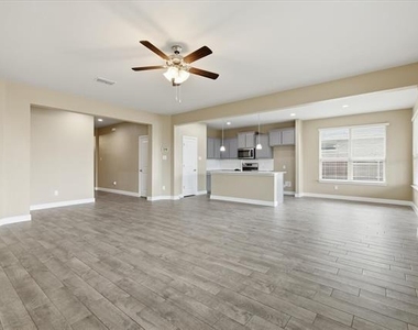 704 Wilmott Terrace - Photo Thumbnail 7