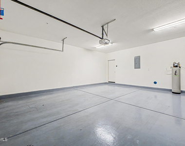 1250 N Abbey Lane - Photo Thumbnail 24