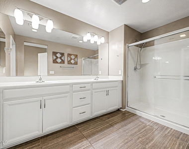 1250 N Abbey Lane - Photo Thumbnail 18