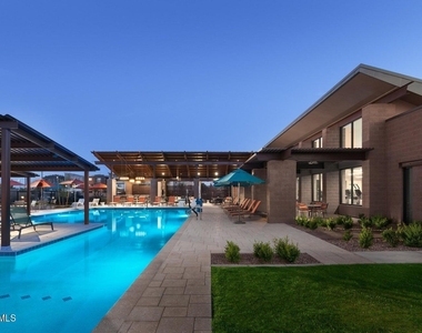 1250 N Abbey Lane - Photo Thumbnail 41