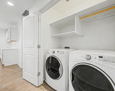 1250 N Abbey Lane - Photo Thumbnail 23
