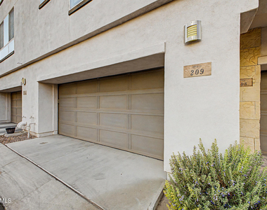 1250 N Abbey Lane - Photo Thumbnail 39