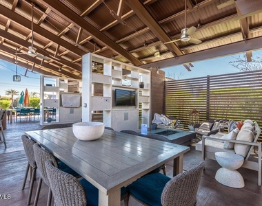 1250 N Abbey Lane - Photo Thumbnail 33