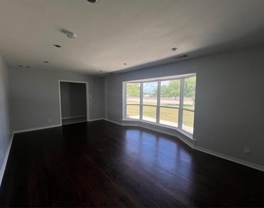 2917 Hickox Road - Photo Thumbnail 2