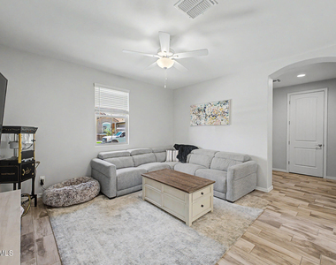 4260 E Jesse Street - Photo Thumbnail 2