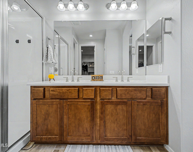 4260 E Jesse Street - Photo Thumbnail 7