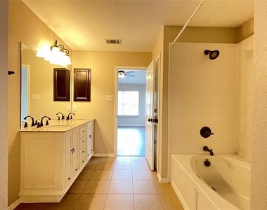 5921 Snow Creek Drive - Photo Thumbnail 15