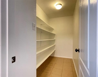 5921 Snow Creek Drive - Photo Thumbnail 5