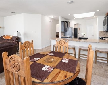 1309 Canary Lane - Photo Thumbnail 4