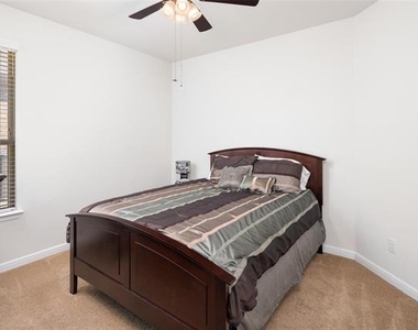 1309 Canary Lane - Photo Thumbnail 12