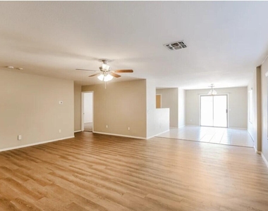 16085 W Adams Street - Photo Thumbnail 4