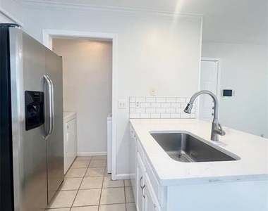 3037 Airhaven Street - Photo Thumbnail 5