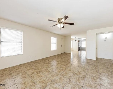 4545 N 67th Avenue - Photo Thumbnail 4