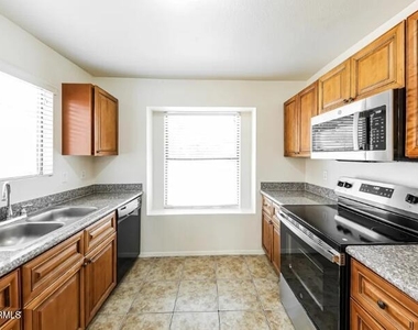 4545 N 67th Avenue - Photo Thumbnail 5