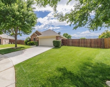 100 Mustang Court - Photo Thumbnail 1