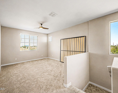 10950 W Beatrice Street - Photo Thumbnail 16