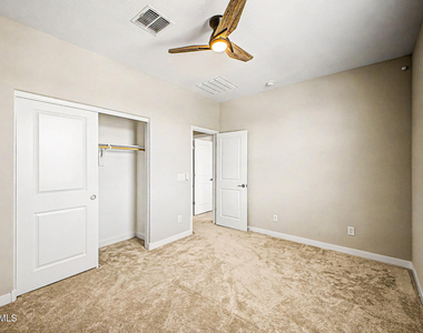 10950 W Beatrice Street - Photo Thumbnail 27