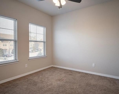 117 Springtree Street - Photo Thumbnail 16