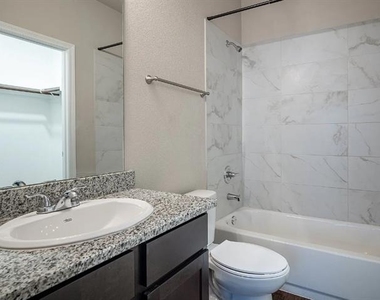 117 Springtree Street - Photo Thumbnail 15