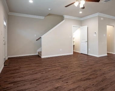 117 Springtree Street - Photo Thumbnail 2