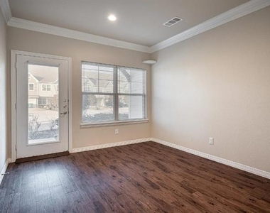 117 Springtree Street - Photo Thumbnail 7