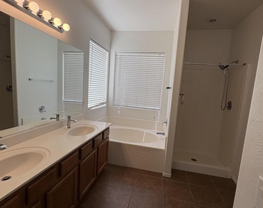 3886 S Marigold Way - Photo Thumbnail 7