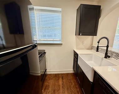 5506 Miller Avenue - Photo Thumbnail 4