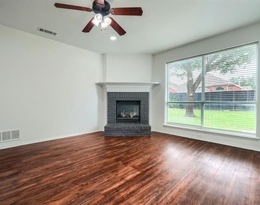 8217 Rayburn Lane - Photo Thumbnail 6