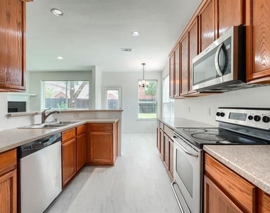 8217 Rayburn Lane - Photo Thumbnail 13
