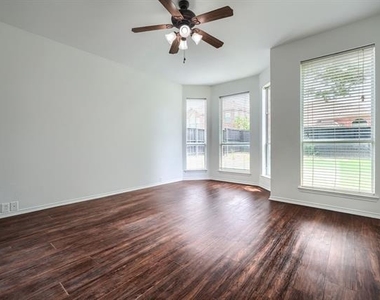 8217 Rayburn Lane - Photo Thumbnail 15