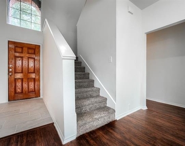 8217 Rayburn Lane - Photo Thumbnail 22
