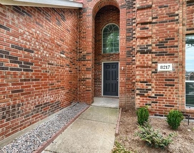 8217 Rayburn Lane - Photo Thumbnail 2