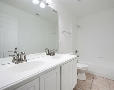 8217 Rayburn Lane - Photo Thumbnail 26
