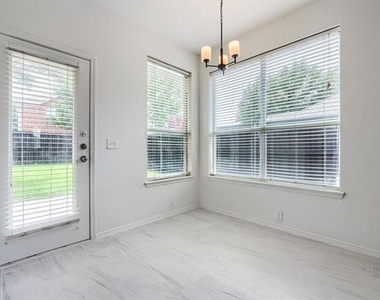 8217 Rayburn Lane - Photo Thumbnail 10