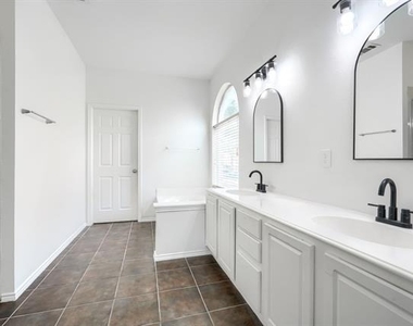 8217 Rayburn Lane - Photo Thumbnail 17