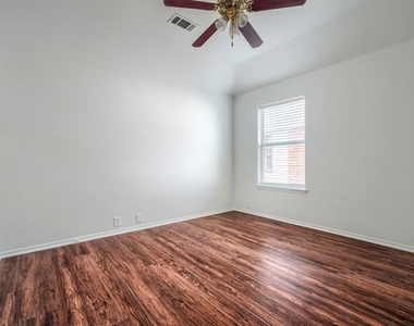 8217 Rayburn Lane - Photo Thumbnail 25