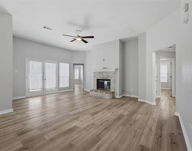 117 Clover Leaf Lane - Photo Thumbnail 2