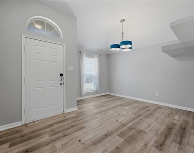 117 Clover Leaf Lane - Photo Thumbnail 1