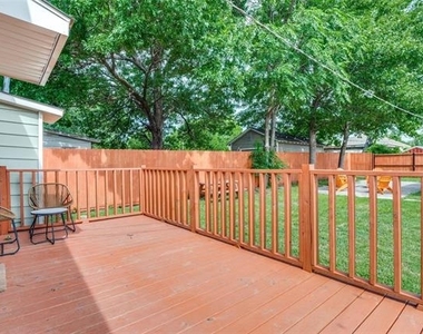 2723 Sharon Street - Photo Thumbnail 22