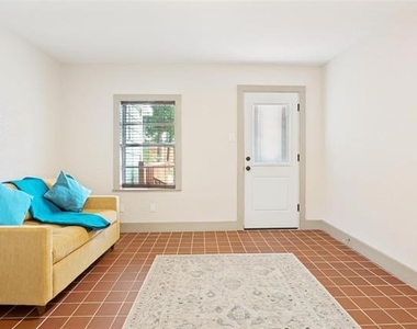 2723 Sharon Street - Photo Thumbnail 14