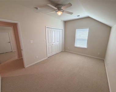411 W Dulin Street - Photo Thumbnail 12