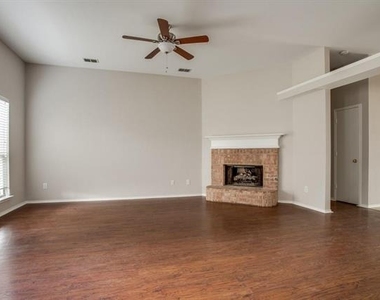 9213 Norfolk Lane - Photo Thumbnail 13