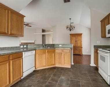 9213 Norfolk Lane - Photo Thumbnail 11