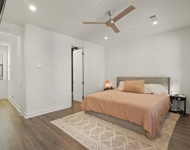 1813 Park Avenue - Photo Thumbnail 12