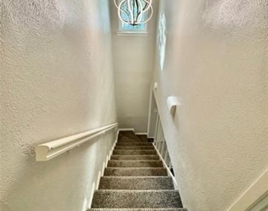 734 Ticonderoga Drive - Photo Thumbnail 8