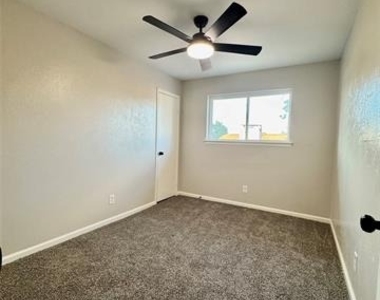734 Ticonderoga Drive - Photo Thumbnail 10