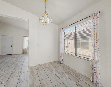 8563 W Mission Lane - Photo Thumbnail 10