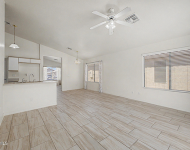 8563 W Mission Lane - Photo Thumbnail 9