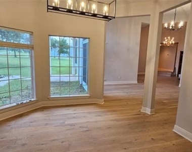 137 Oakview Road - Photo Thumbnail 11